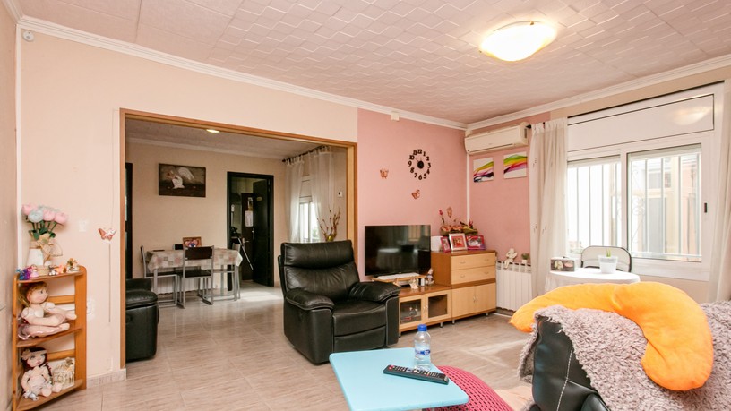 Appartement de 87m² dans rue Del Bisbe Sanahuja, Terrassa, Barcelona