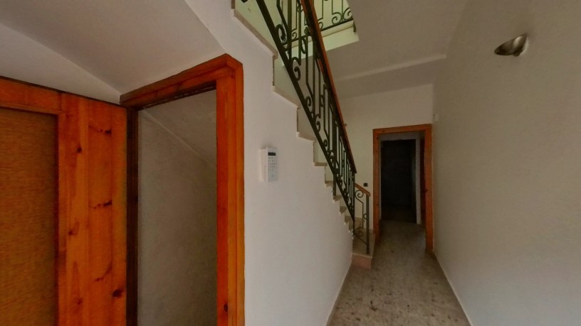 Flat on street Lluçanes, Ripoll