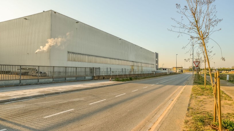 Industrial unit  on road De Fornells, Campllong