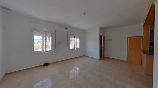 Piso de 78m² en calle Josep Bonaterra, Figueres, Girona