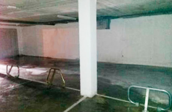 Parking space in street Vallespir, Jonquera (La)