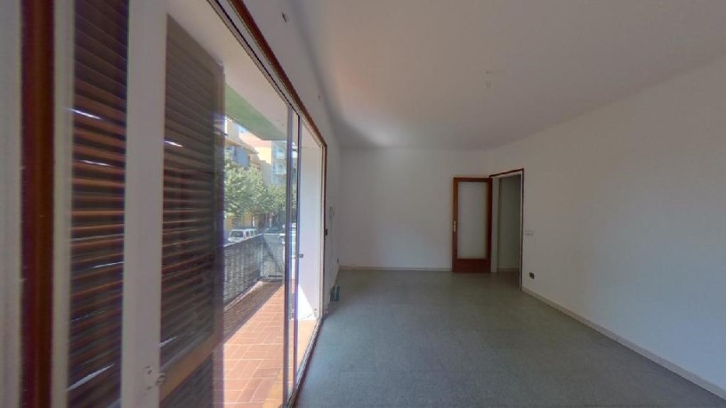 Piso de 83m² en calle Acuario, Figueres, Girona