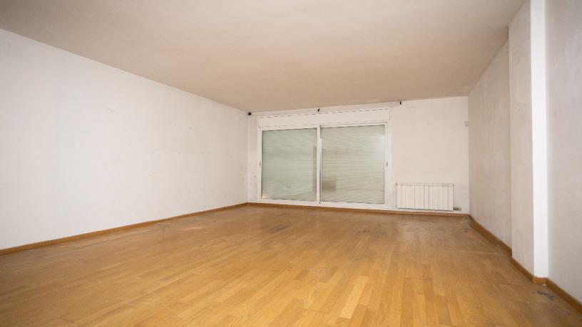 166m² Flat on street Riu Terri, Girona