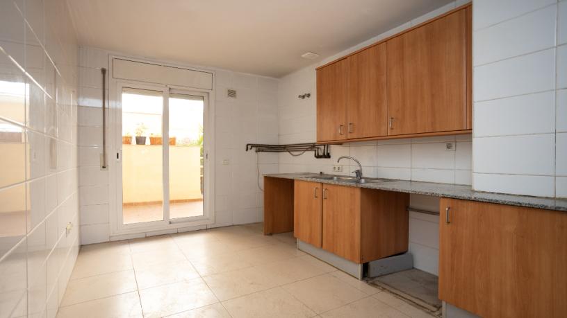 166m² Flat on street Riu Terri, Girona