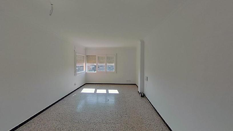 Piso de 80m² en calle Barcelona, Banyoles, Girona