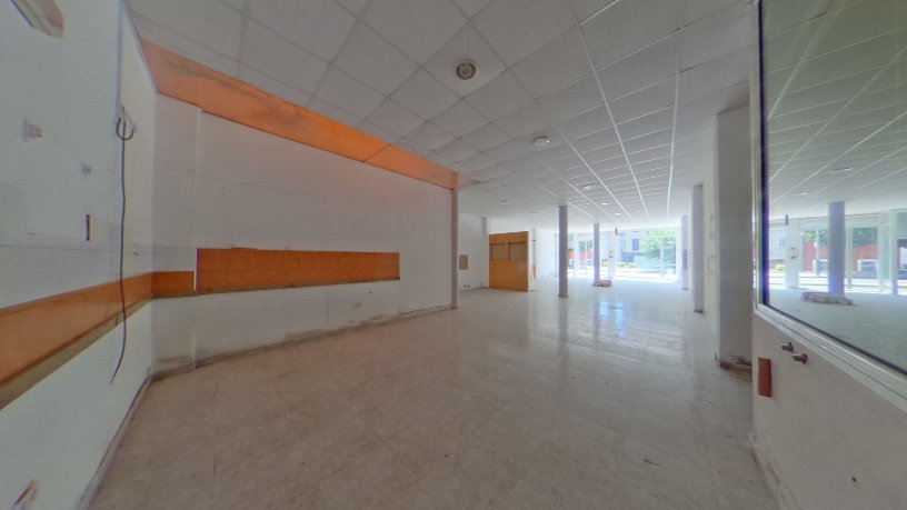 141m² Commercial premises on street Pere Gerones, Santa Cristina D´aro, Girona