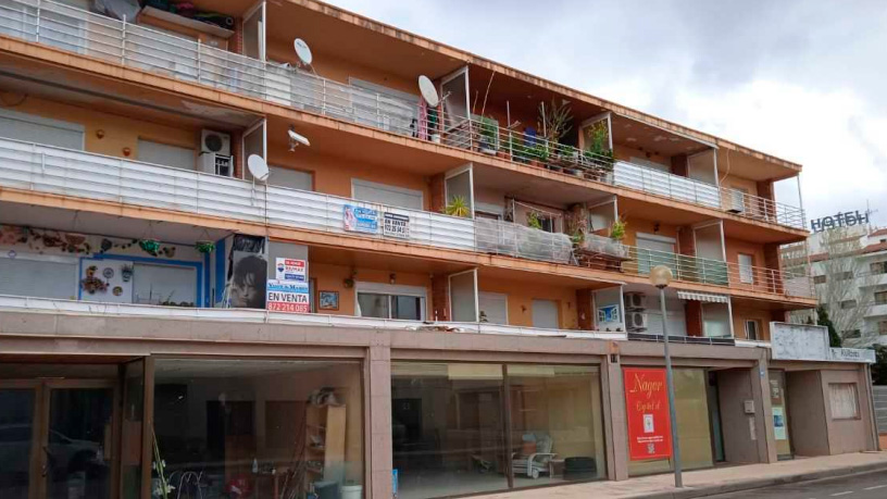 Local comercial de 418m² en avenida Del Nautilus 17, Roses, Girona