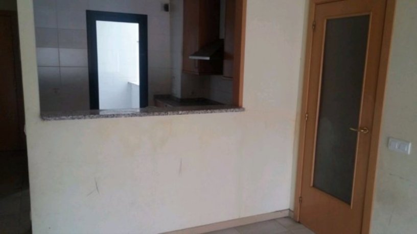 102m² Flat on street Avinyonet, Figueres, Girona