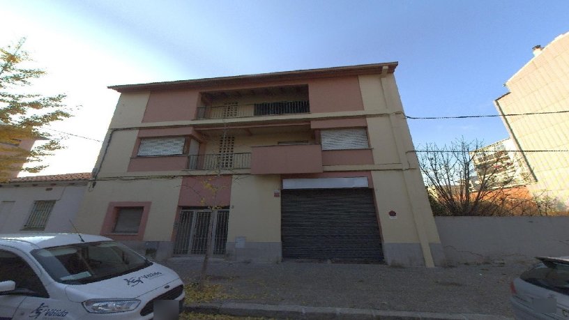 Suelo urbano de 194m² en calle Empuries, Girona