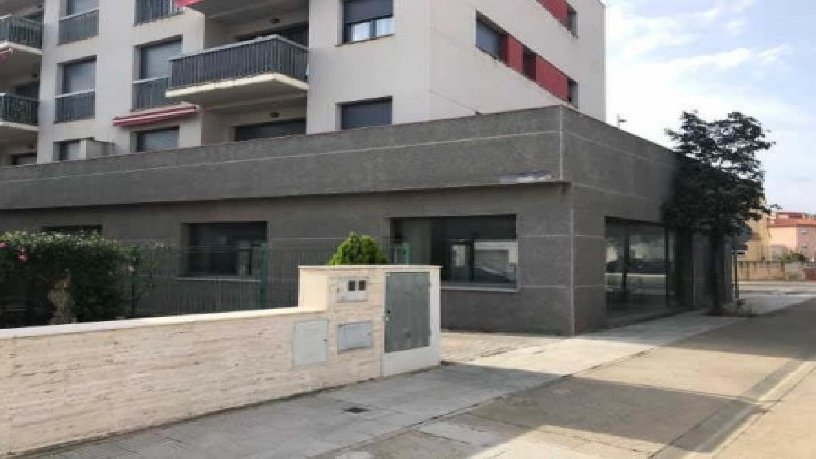 82m² Commercial premises on avenue Av Josep Irla, Bisbal D´empordà (La), Girona