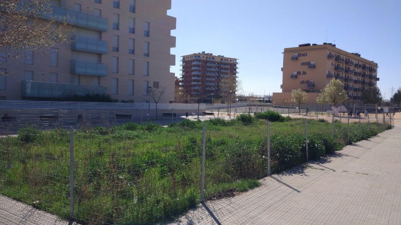 Terrain urbain de 602m² dans rue Pau Maso, Salt, Girona