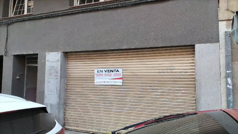 Local comercial de 187m² en calle Franartau, Girona