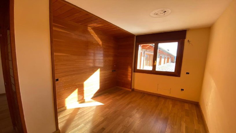 Piso de 71m² en calle Supermolina P-2 Portal Pl2 Ptaf, Alp, Girona