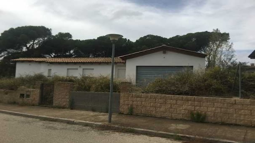 Travail arrêté dans rue Riu Ebre (Urb. La Goba), Vidreres, Girona