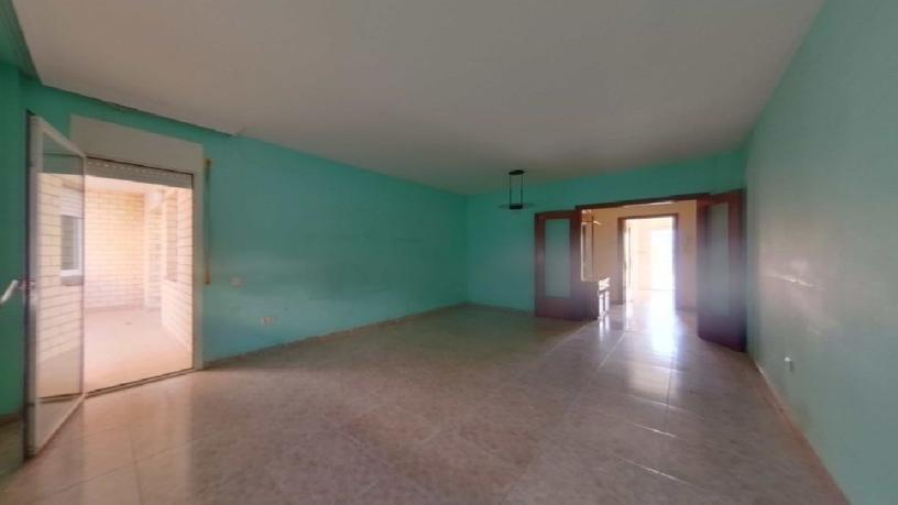 114m² Flat on street Mequinensa, Granja D´escarp (La), Lérida