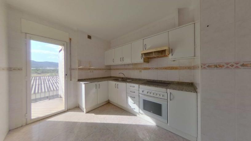 114m² Flat on street Mequinensa, Granja D´escarp (La), Lérida