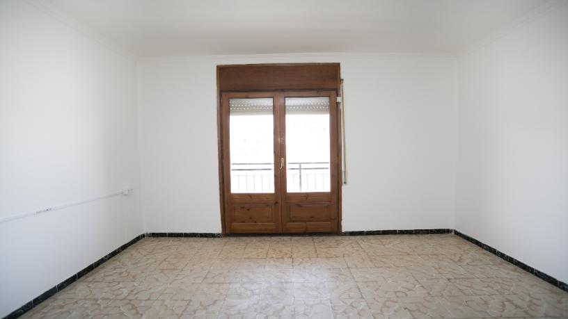 67m² Flat on street Girona, Balaguer, Lérida