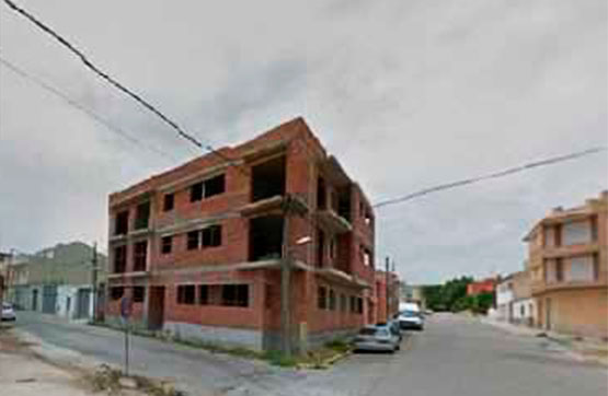 Obra parada en calle Barcelona, Ulldecona, Tarragona