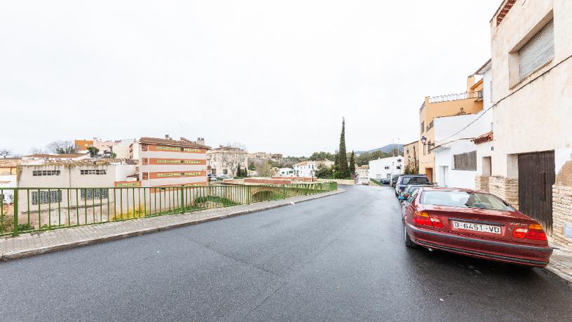 Salle de stockage  dans rue Baixada Del Pont, Bisbal Del Penedès (La)