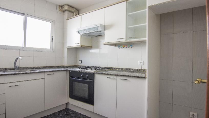 87m² Flat on avenue Pere El Ceremonios, Reus, Tarragona