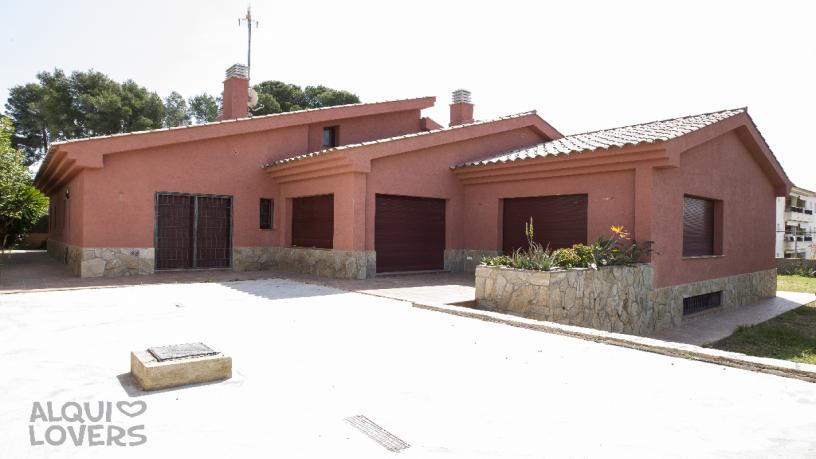 Adosado de 155m² en calle Baladres, Cunit, Tarragona