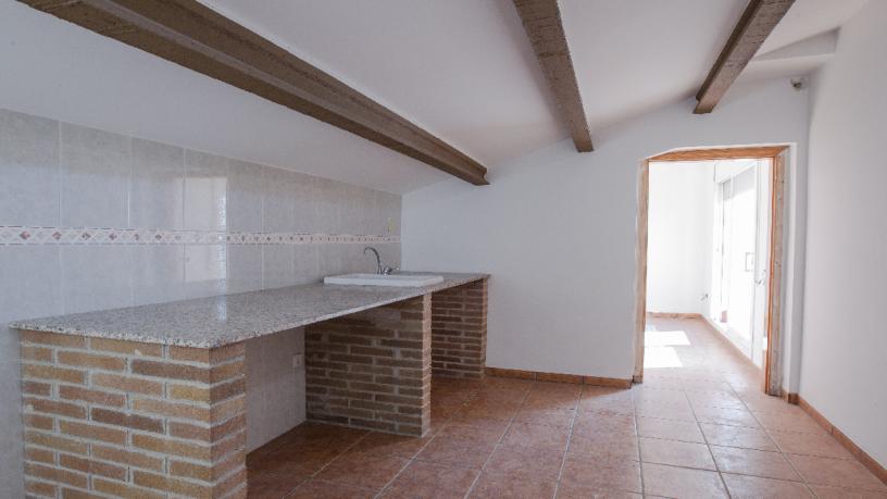 Piso de 178m² en calle Santa Barbara, Deltebre, Tarragona