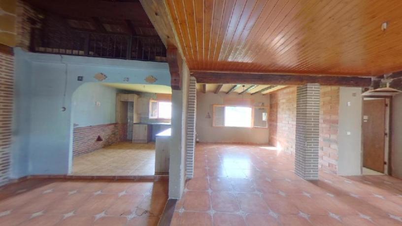 Adosado de 203m² en calle Verge De Montserrat, Deltebre, Tarragona