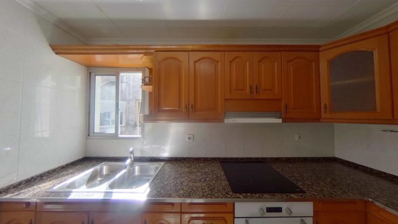 105m² Flat on street Cinc, Tarragona