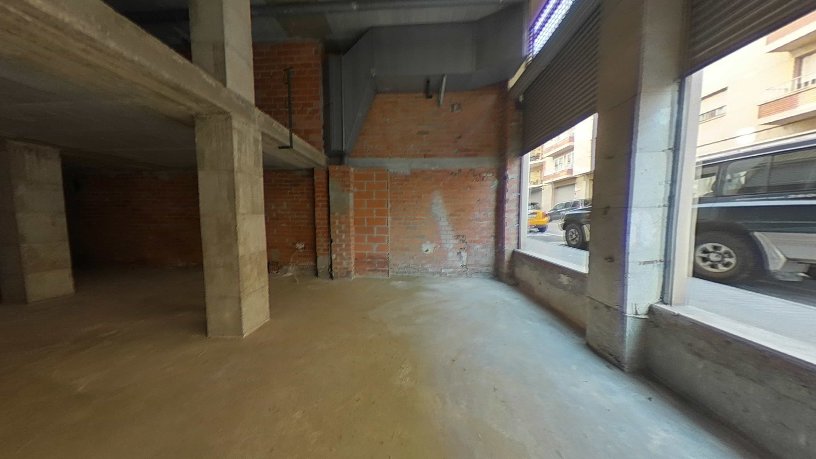 Local comercial de 181m² en calle Lepant, Reus, Tarragona