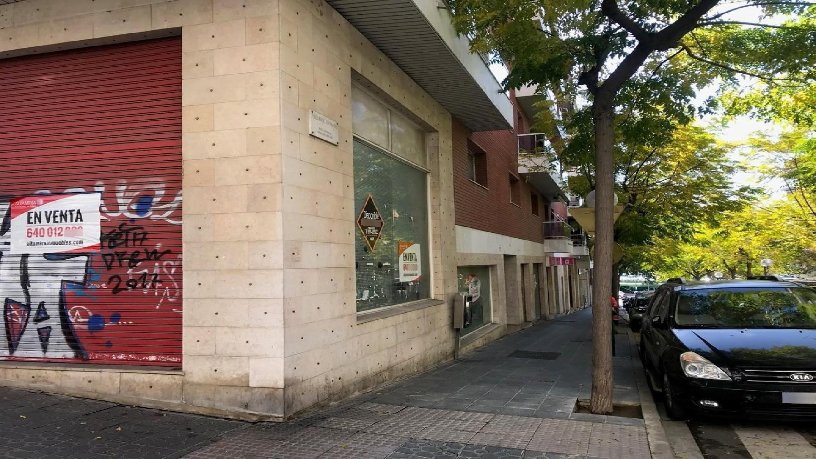 Locaux commerciaux de 288m² dans rue Frederimompou 2(ramon Y Cajal 74, Tarragona