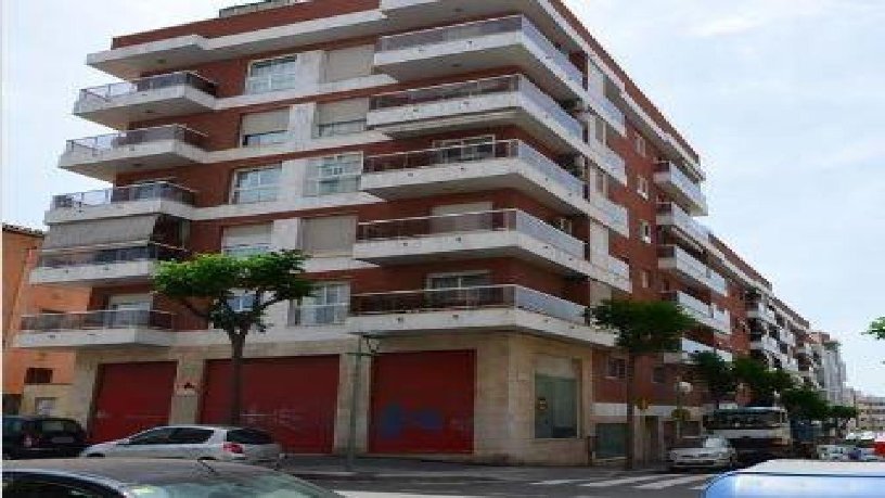 Locaux commerciaux de 288m² dans rue Frederimompou 2(ramon Y Cajal 74, Tarragona