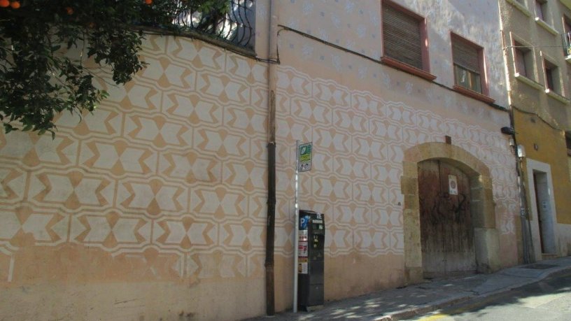 754m² Townhouse on street Descalzos, Tarragona