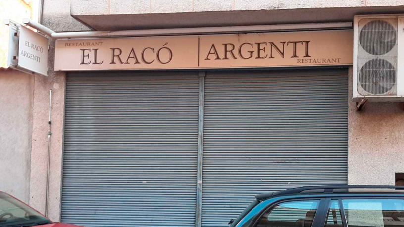 Local comercial de 105m² en calle Pere Romeu, Cunit, Tarragona