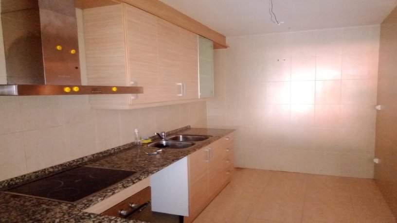 90m² Flat on square De La Ua, Valls, Tarragona