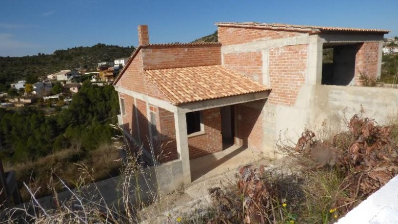 Travail arrêté dans rue Delta De L Ebre Parcel·la 8 10 11 I, Calafell, Tarragona