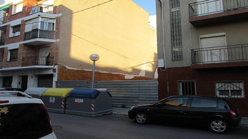 Suelo urbano de 152m² en calle Vint I Un, Tarragona