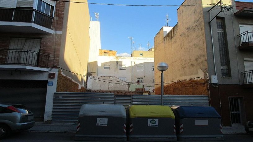 Suelo urbano de 152m² en calle Vint I Un, Tarragona