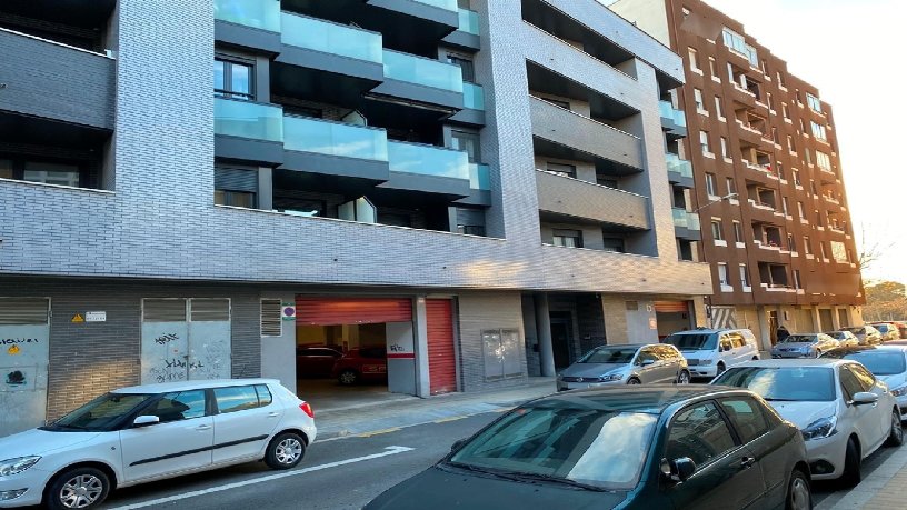 864m² Commercial premises on street Jacint Verdaguer, Reus, Tarragona