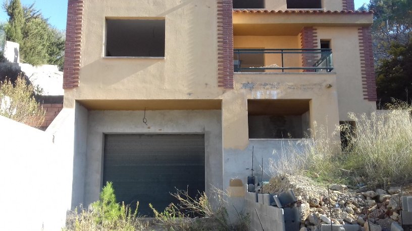 Obra parada en calle Cinca, Bisbal Del Penedès (La), Tarragona