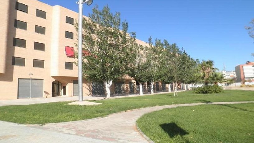 213m² Commercial premises on street Juan Sebastian Elcano (Plaza Francesc Macia I Llus, Tortosa, Tarragona