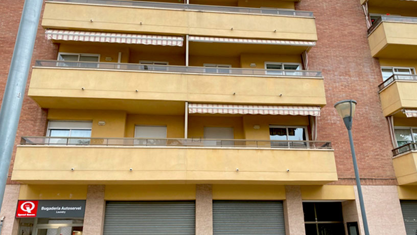 268m² Commercial premises on square Morlius, Reus, Tarragona