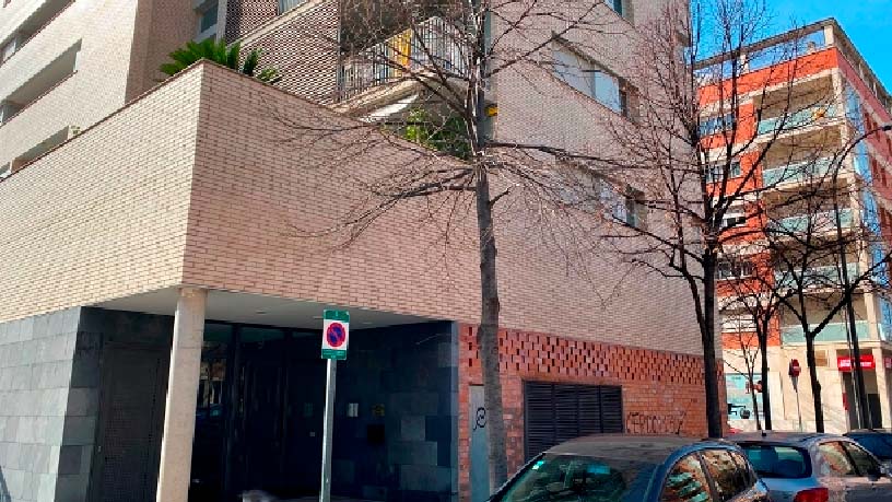 Local comercial de 126m² en calle Pere De Lluna, Reus, Tarragona