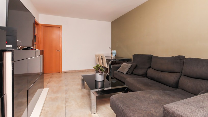 85m² Flat on street Isabel Vilella, Bellvei, Tarragona