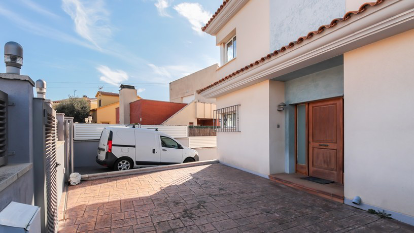 Chalet de 379m² dans rue Miquel Costa I Llobera, Vendrell (El), Tarragona