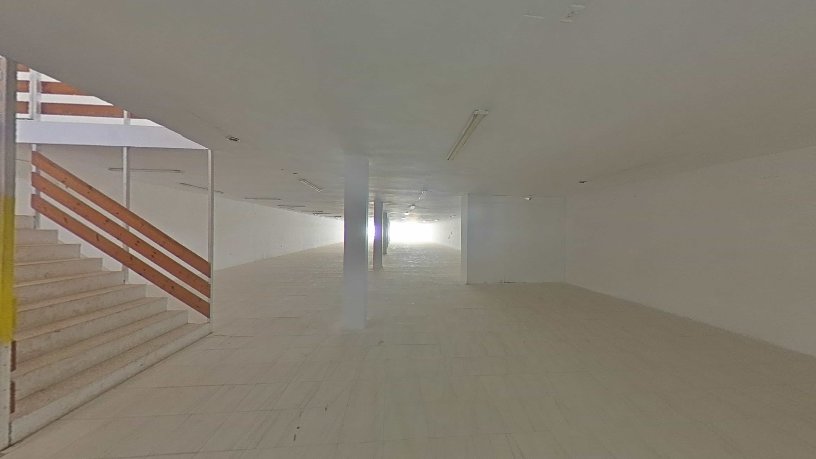 Local comercial de 1144m² en plaza De Jesus, Esquina C/ America, Montijo, Badajoz