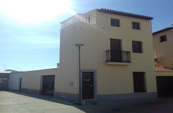 199m² Townhouse on crossing Avenida De La Hispanidad - Parcela V9, Quintana De La Serena, Badajoz