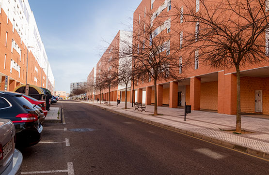 Locaux commerciaux de 301m² dans rue Lady Smith, Badajoz