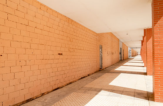 248m² Commercial premises on street Lady Smith, Badajoz