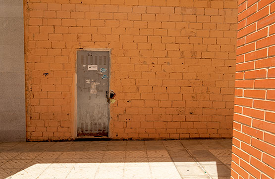 Commercial premises  on street Lady Smith, Badajoz