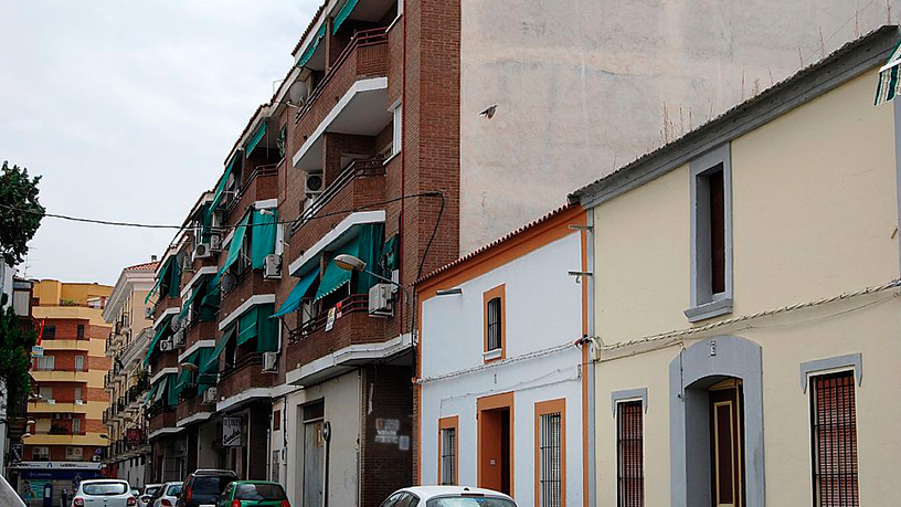 Parking space on street Valdivia, Villanueva De La Serena